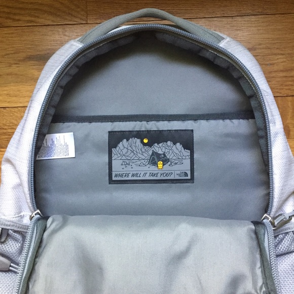 SOLD North Face Jester Backpack - Picture 3 of 13